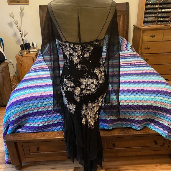 #37) Evening Gown: Siren’s Call - Picture 7 of 11